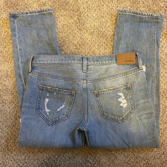LIKE NEW- Express Jeans, size 2R - Picture 2 of 6